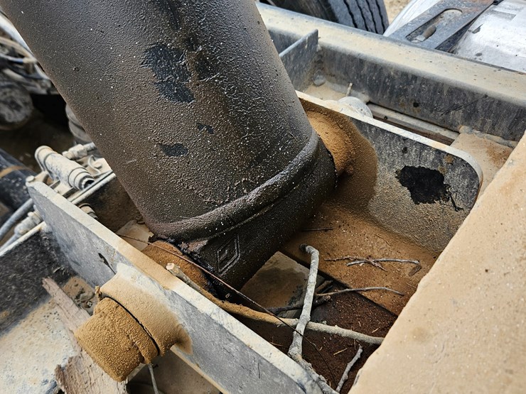 freightliner-122sd-image-39