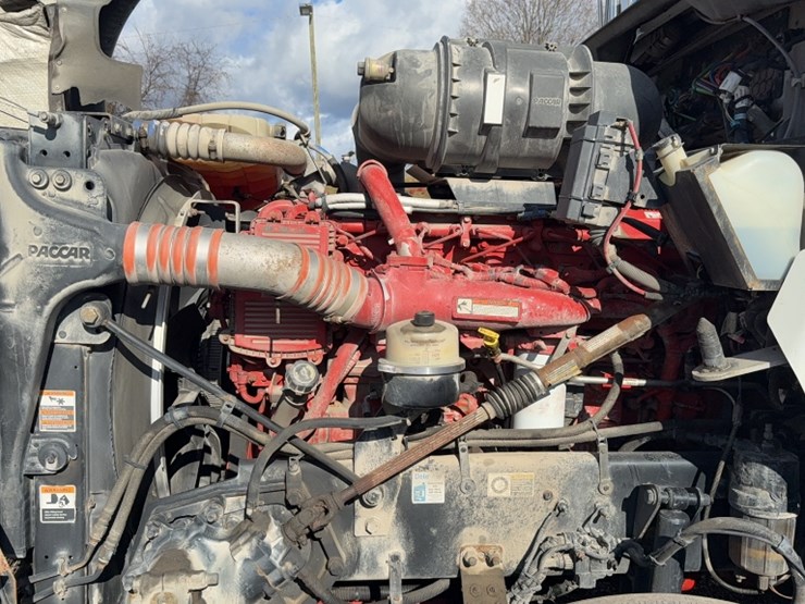 2013-kenworth-t800-image-22