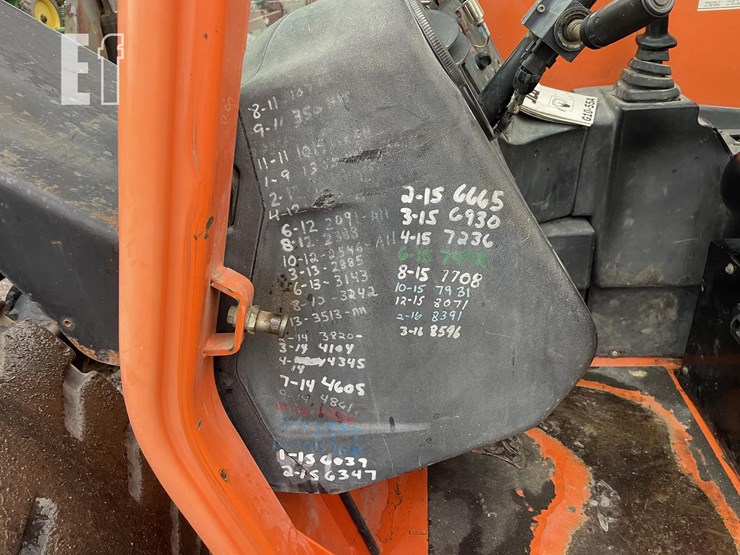 2011-jlg-g10-55a-image-26