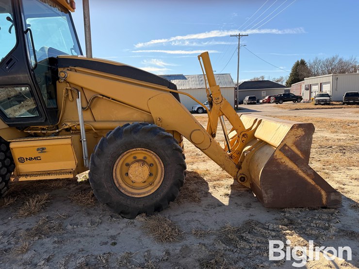 caterpillar-416d-image-17