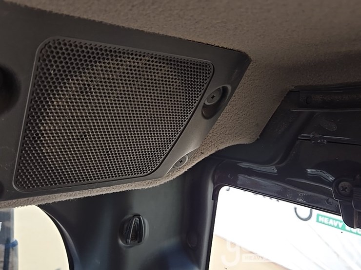 2021-case-cx210-lc-image-207