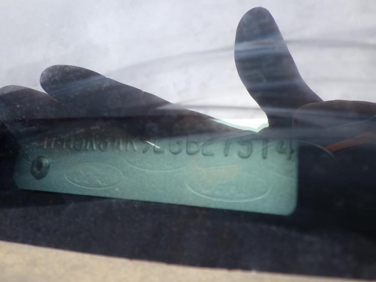 2014-ford-explorer-image-15