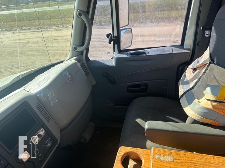 international-durastar-4300-image-16