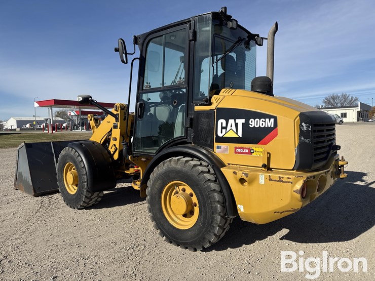2015-caterpillar-906m-image-7