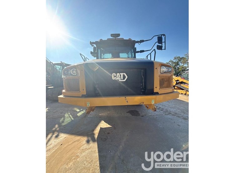 caterpillar-725-image-8