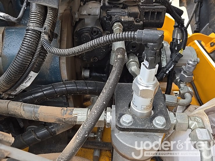 2023-jcb-ct260-120-image-48