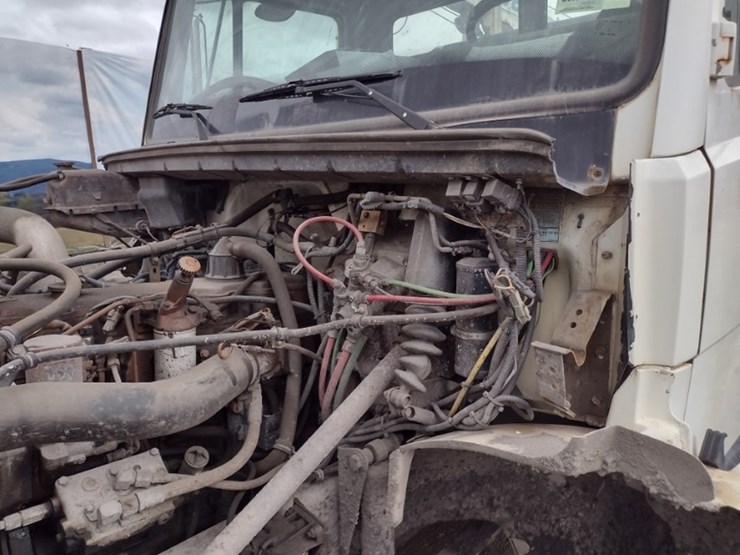 freightliner-fl60-image-21