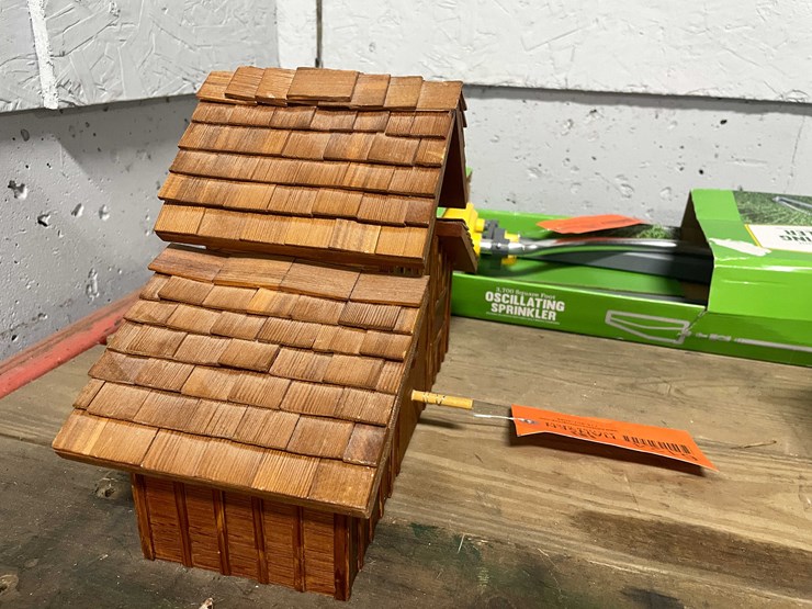 #6124-•-vintage-birdhouse-barn-(cw)-image-3