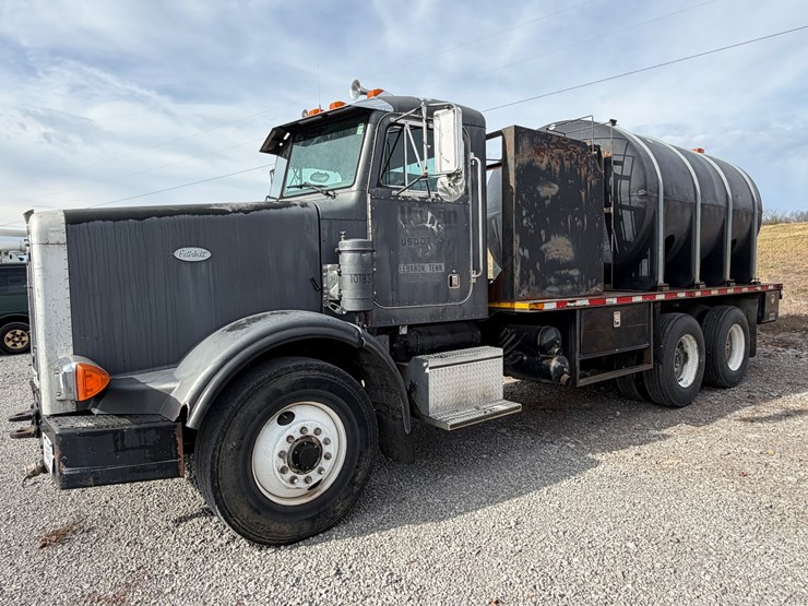 peterbilt-357-image-1