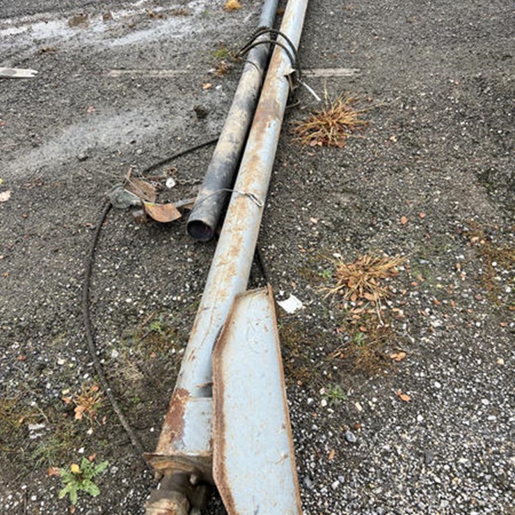 #10999 • WAGON AUGER