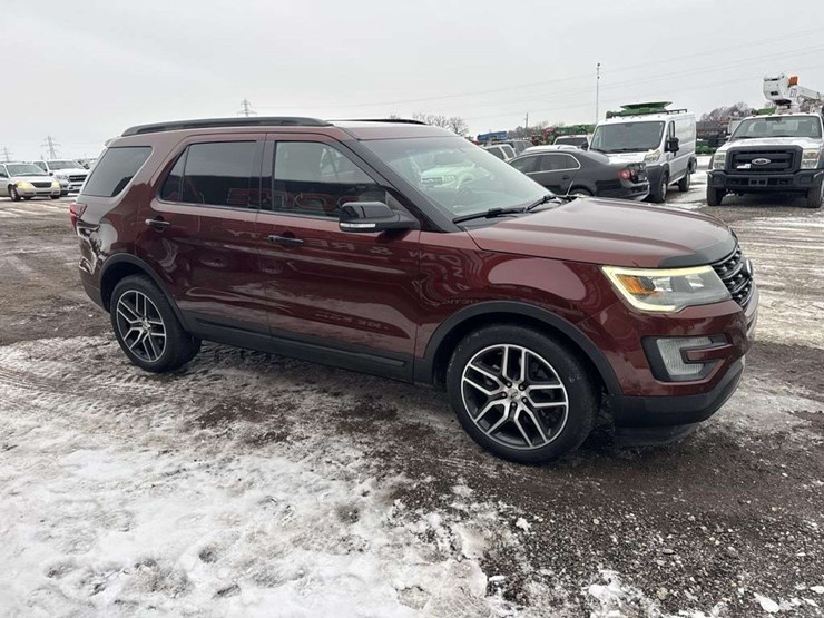 2016-ford-explorer-image-6