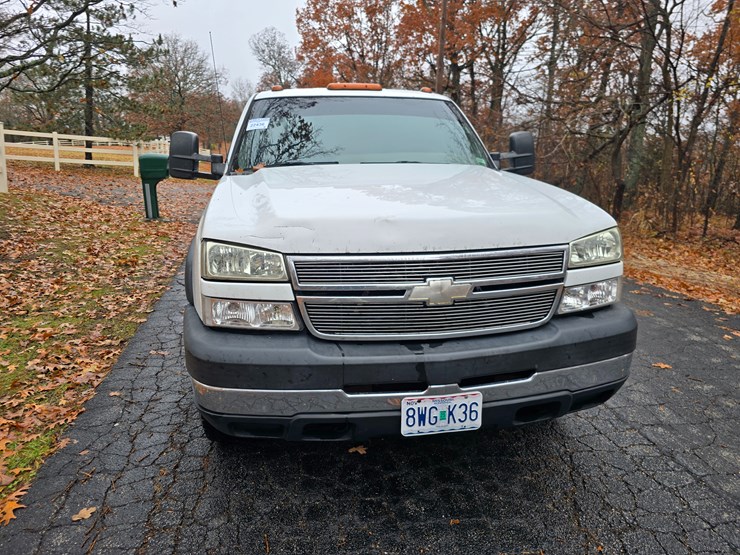 chevrolet-silverado-3500-image-24