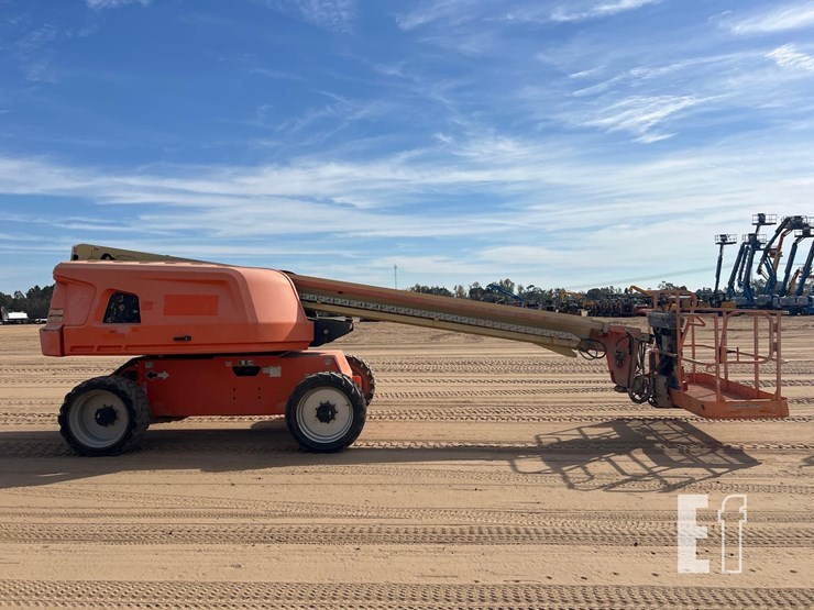 2018-jlg-600s-image-5