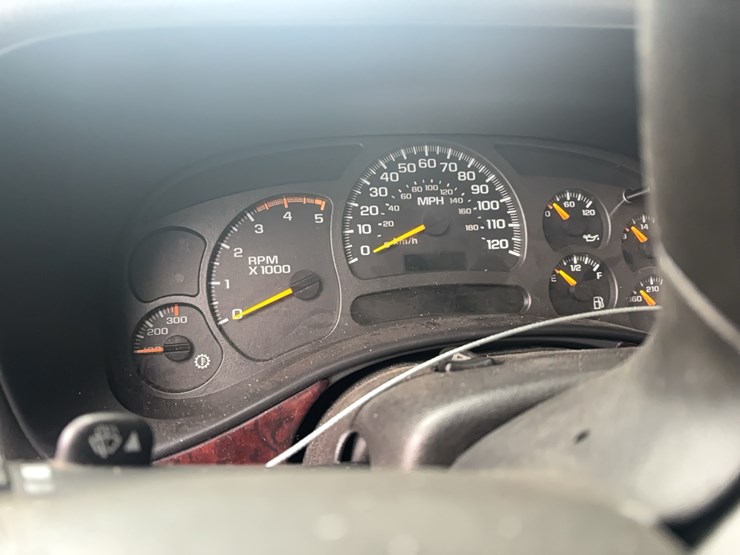 2004-gmc-sierra-1500-image-13