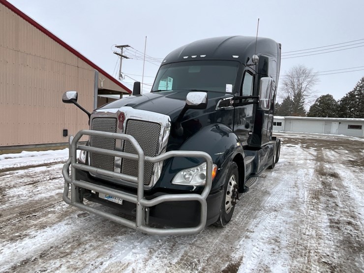 2020-kenworth-t680-image-3