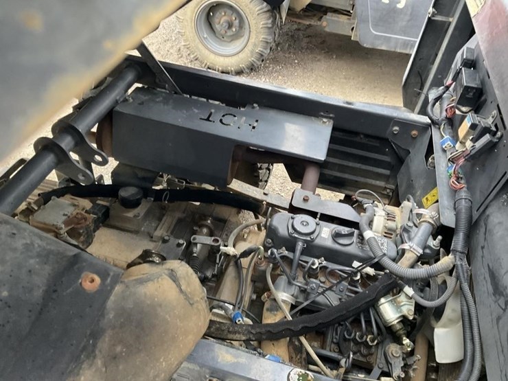 kubota-rtv900xt-image-9