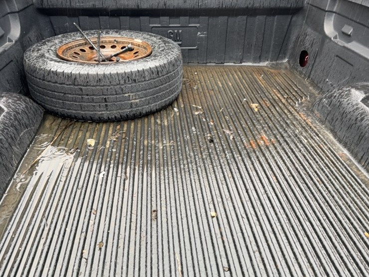 #3016-•-2009-chevrolet-silverado-pickup-truck-image-11