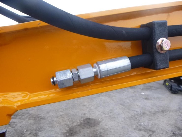 2025-vicsec-vc13-hydraulic-excavator-image-14