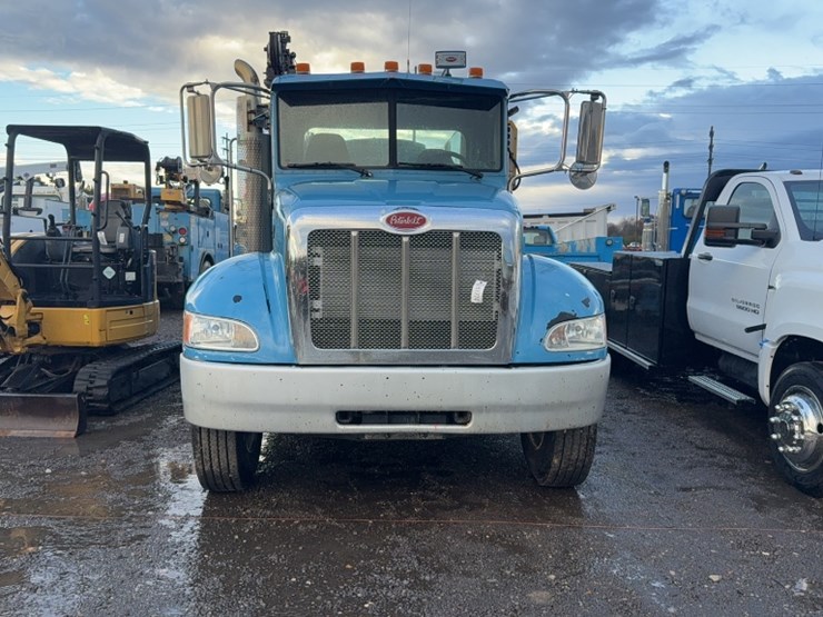 2012-peterbilt-337-image-2