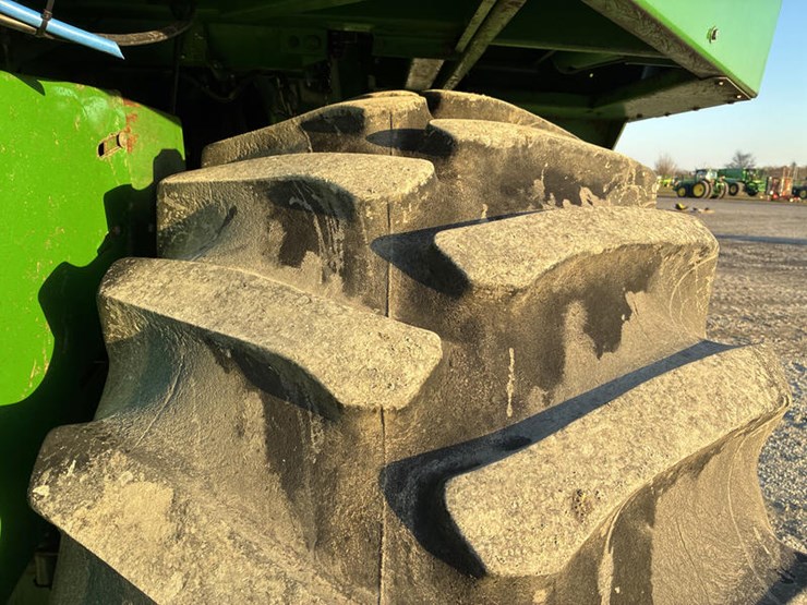 john-deere-7720-titan-ii-image-33