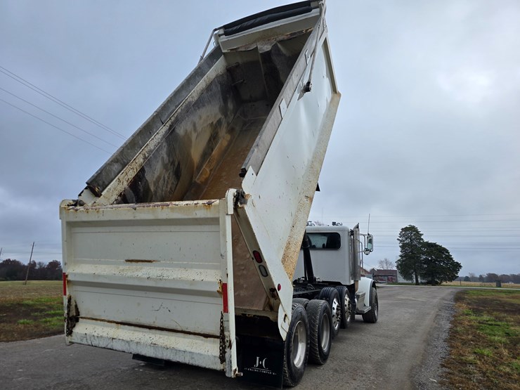 peterbilt-367-image-65