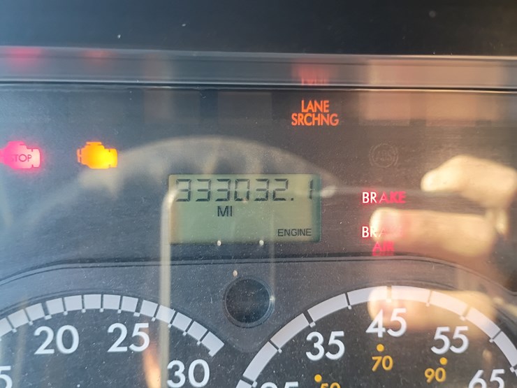 freightliner-cascadia-125-image-52