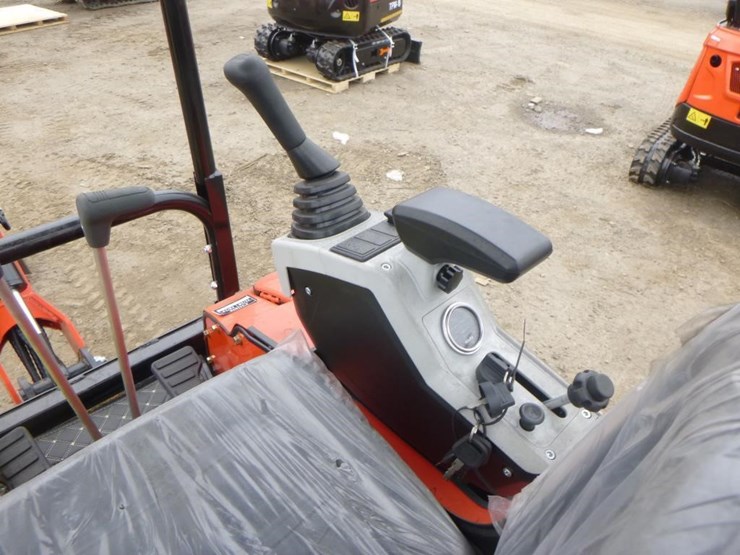 2025-tpm-16-hydraulic-excavator-image-22