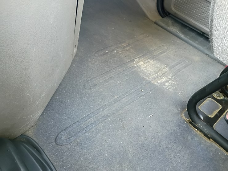 freightliner-cascadia-125-image-40