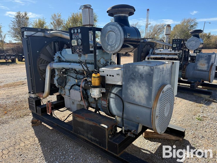 marathon-magnaplus-200kw-skid-mounted-diesel-generator-image-7