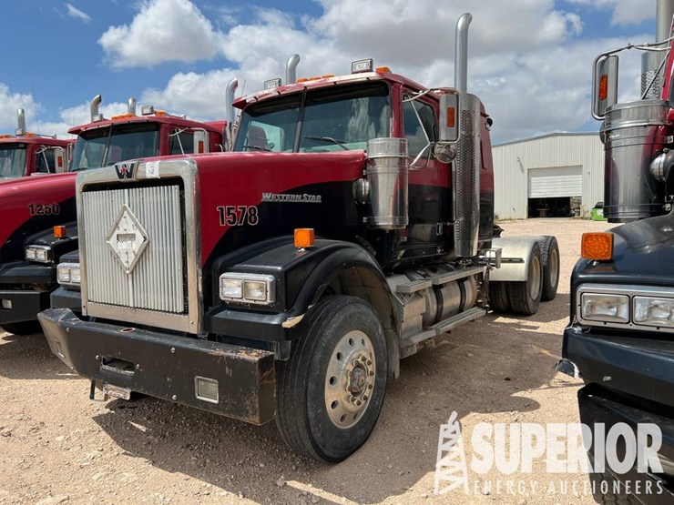 2012-western-star-4900-image-1