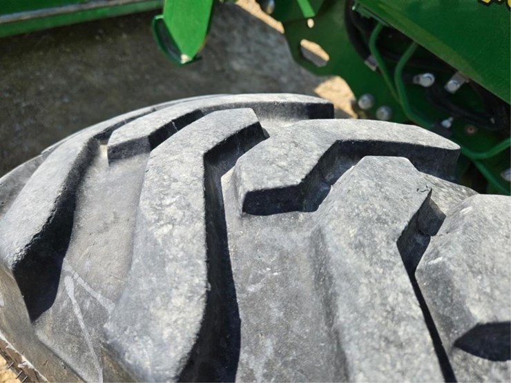 #3087-•-john-deere-4066-4x4-tractor,-h180-loader-image-97