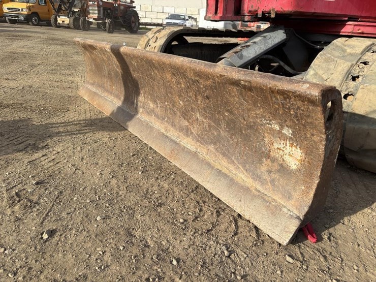 2012-takeuchi-tb180fr-image-9