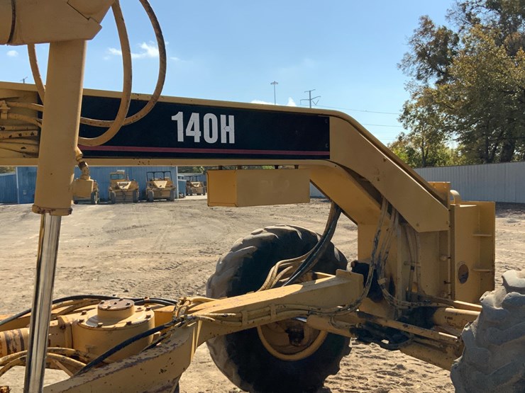 2001-caterpillar-140h-vhp-image-19