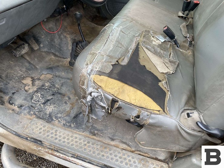 2004-ford-f350-image-30