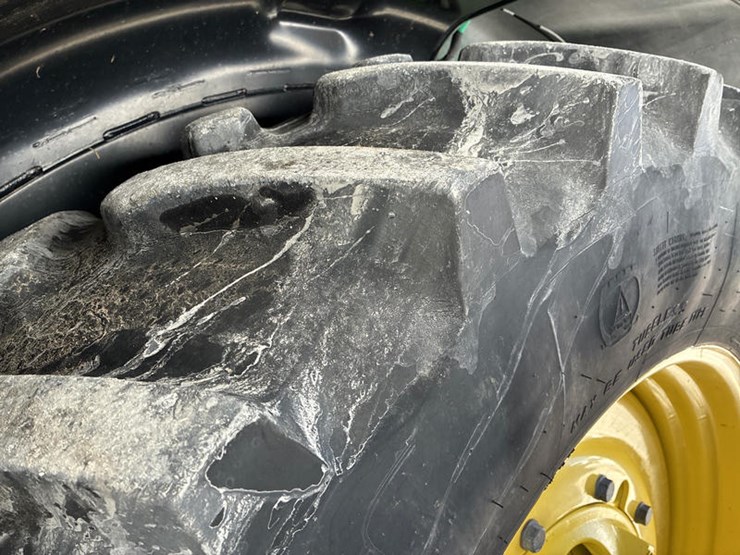 john-deere-8320r-image-68