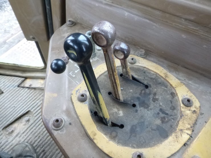 caterpillar-d6h-image-9