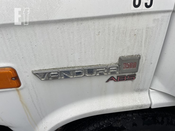 1993-gmc-3500-image-26