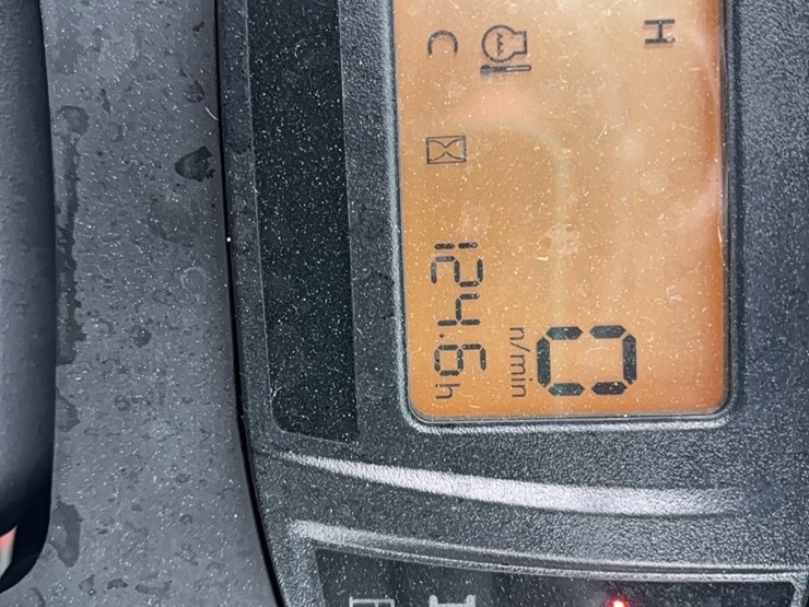 2022-kubota-f2690-image-11