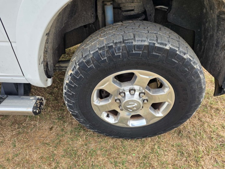 2018-dodge-2500-image-14