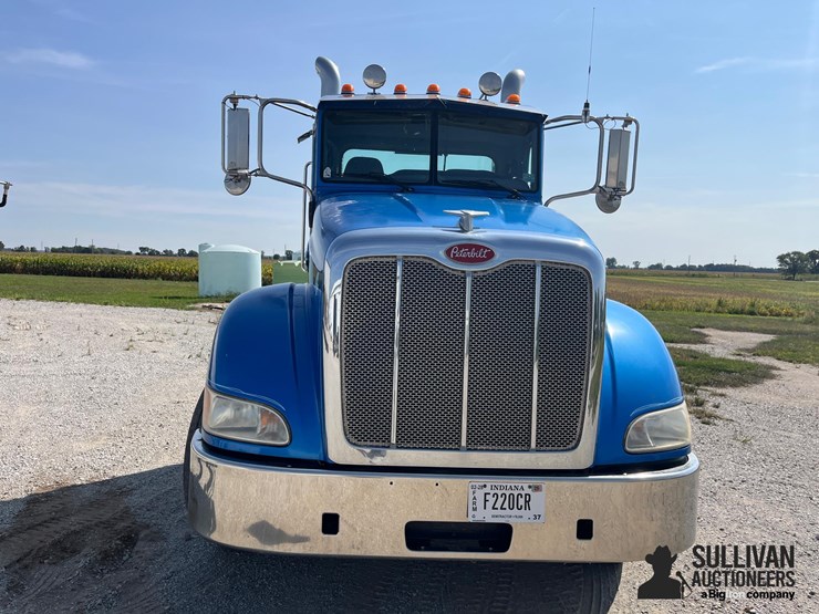 peterbilt-386-image-2