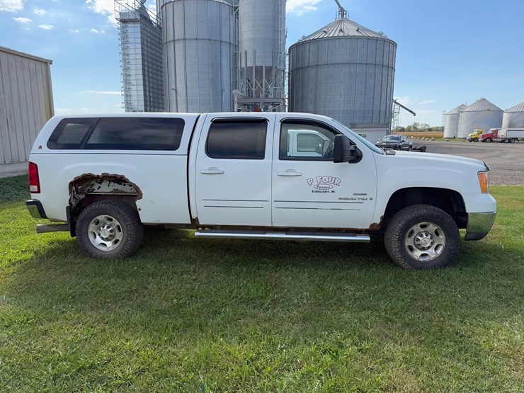 2009-gmc-2500-image-4