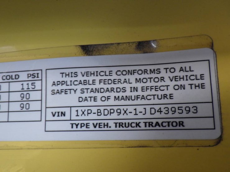 2018-peterbilt-579-image-21