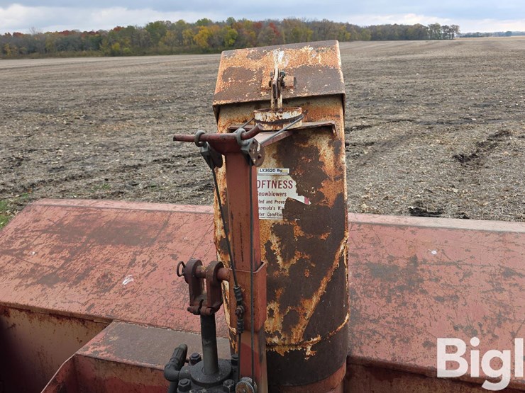 loftness-3-pt-snow-blower-attachment-image-16