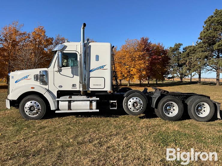 freightliner-122sd-image-8