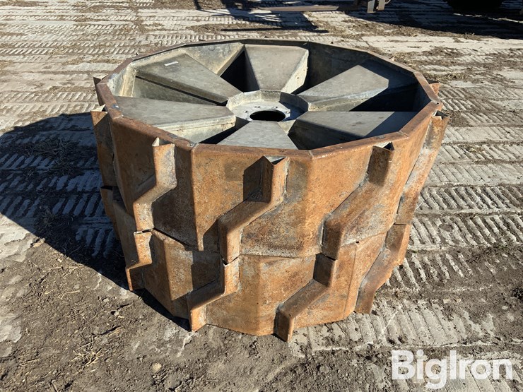 bb-metal-works-steel-tread-corner-system-pivot-wheels-image-6