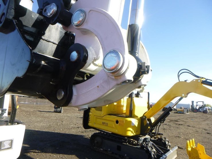 blt-319-hydraulic-excavator-image-9