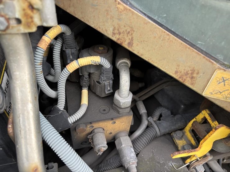 applied-sweepers-636hs-image-21