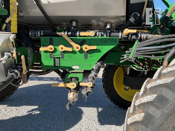 john-deere-r4038-image-31