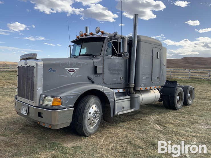 peterbilt-377-image-1