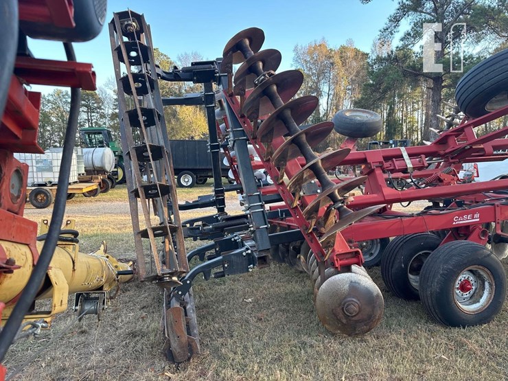 case-ih-3950-image-3